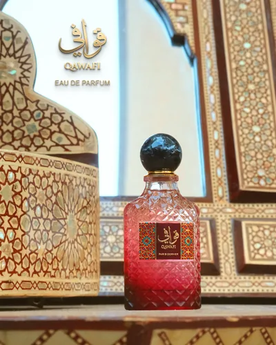 Frasco de Qawafi de Paris Corner, notas de Abacaxi e Açafrão